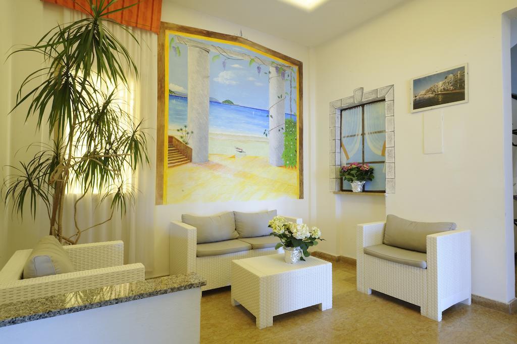 Hotel Delfino Laigueglia Exteriör bild