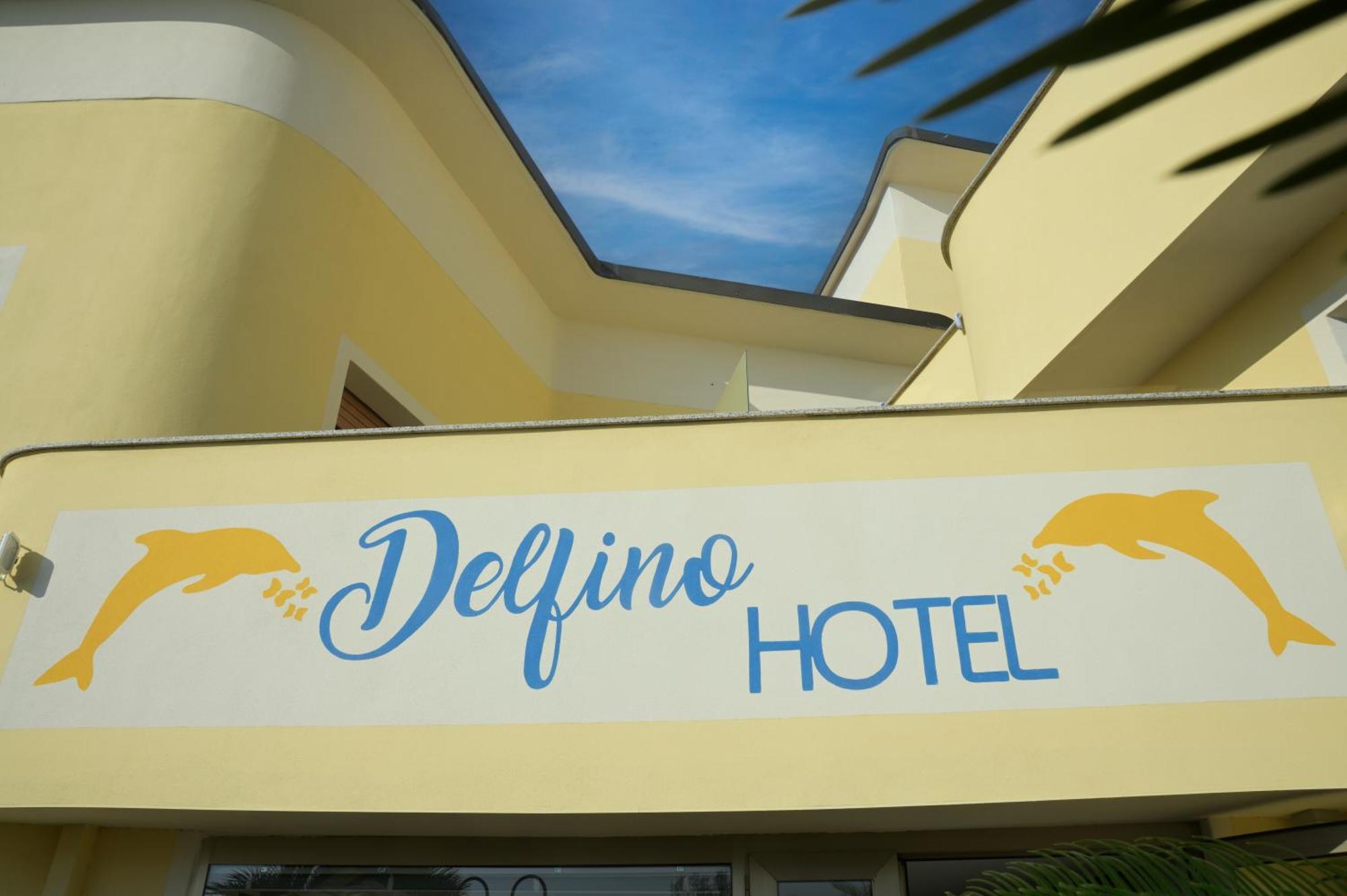 Hotel Delfino Laigueglia Exteriör bild