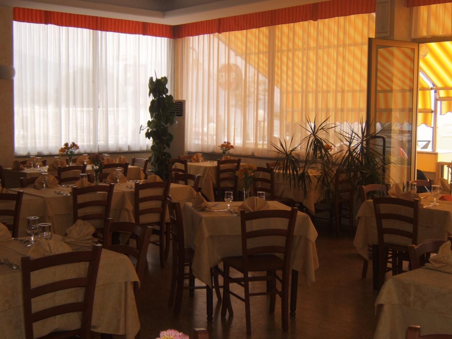 Hotel Delfino Laigueglia Exteriör bild