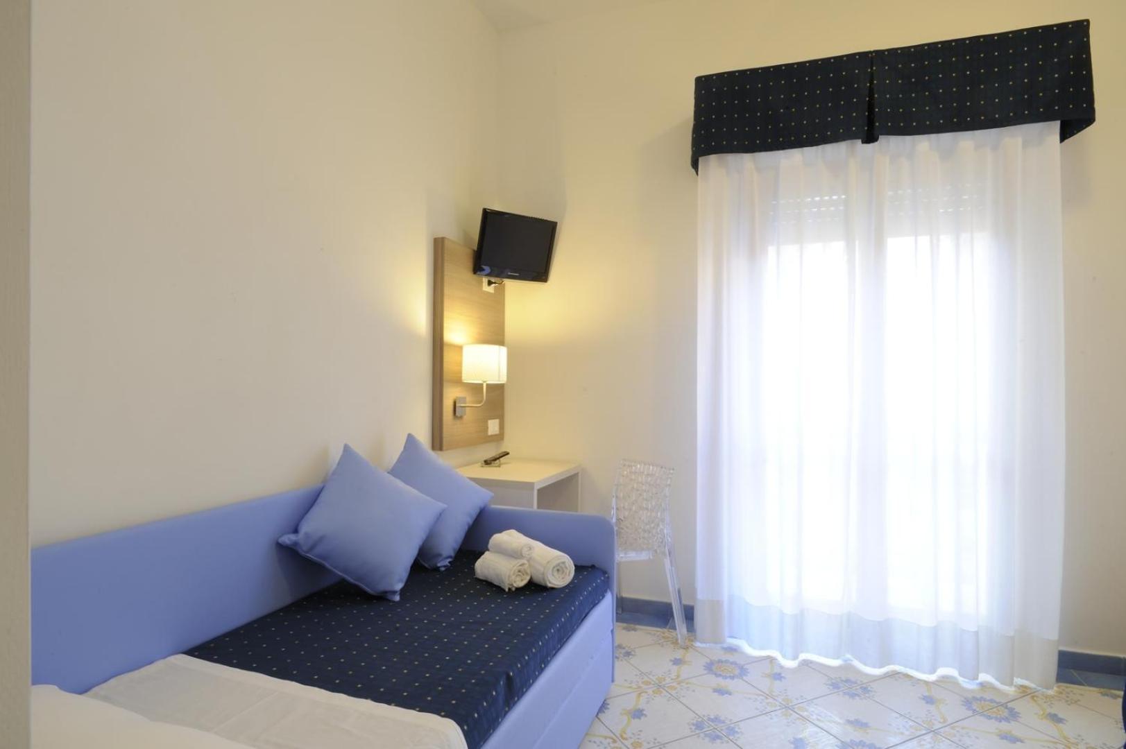 Hotel Delfino Laigueglia Exteriör bild