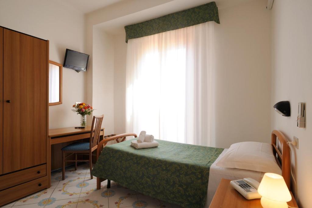 Hotel Delfino Laigueglia Rum bild