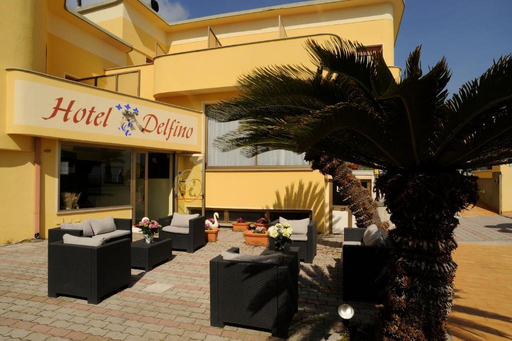 Hotel Delfino Laigueglia Exteriör bild